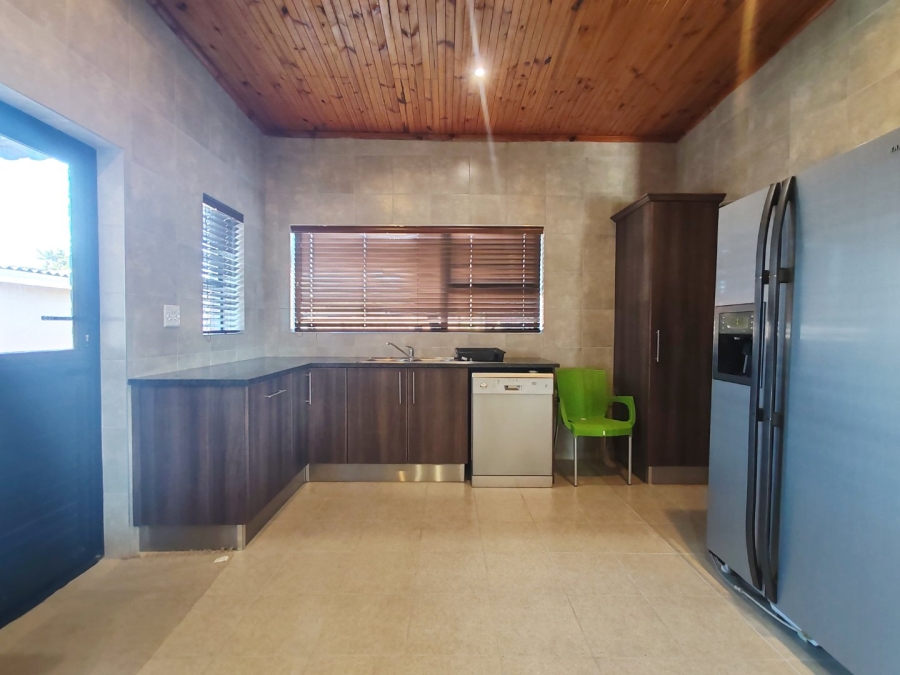 4 Bedroom Property for Sale in Newton Park Eastern Cape
